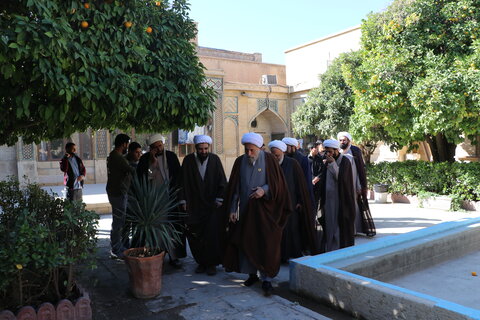 تصاویر| حضور نماینده ولی فقیه در فارس در جمع طلاب منصوریه