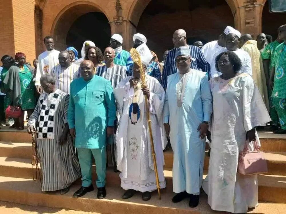 مراسم تودیع نماینده سابق واتیکان در کشور بورکینافاسو +تصاویر