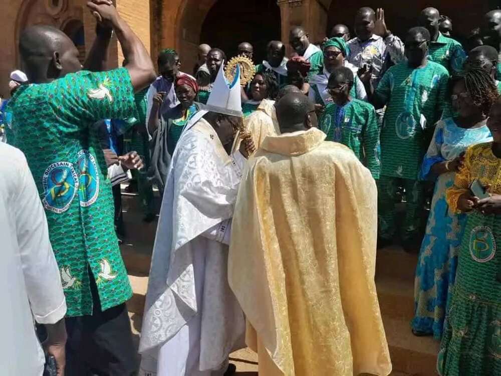 مراسم تودیع نماینده سابق واتیکان در کشور بورکینافاسو +تصاویر