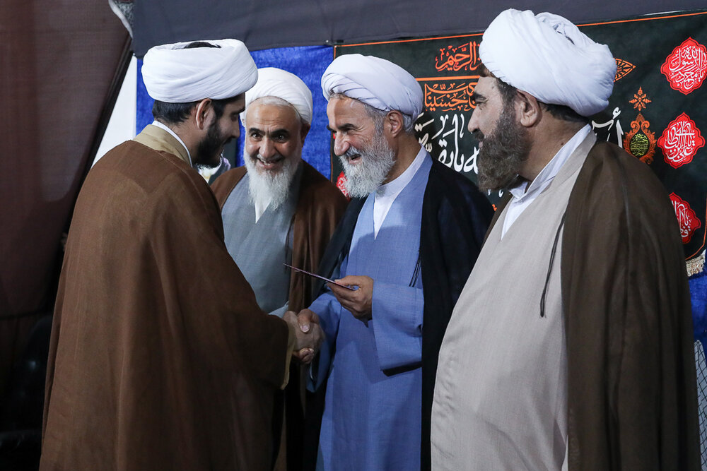 مهمترین تبلیغ طلاب موضوع ولایت و امامت باشد/ نماز بدون ولایت معنا ندارد