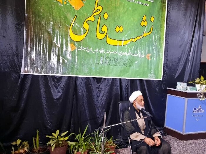 حجاب حافظ گوهر وجودی زن است حجاب حافظ گوهر وجودی زن است