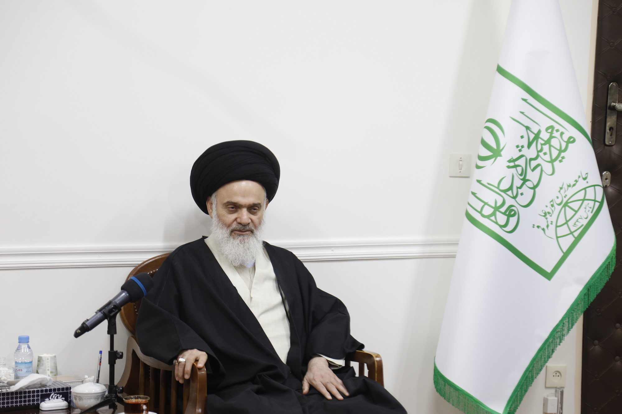 تسلیت آیت الله حسینی بوشهری به عضو خبرگان رهبری