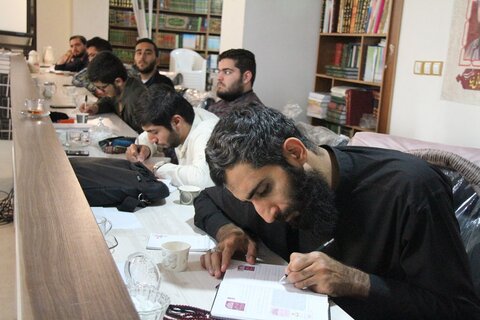 دوره تربیت پژوهشگر حوزه علمیه استان بوشهر