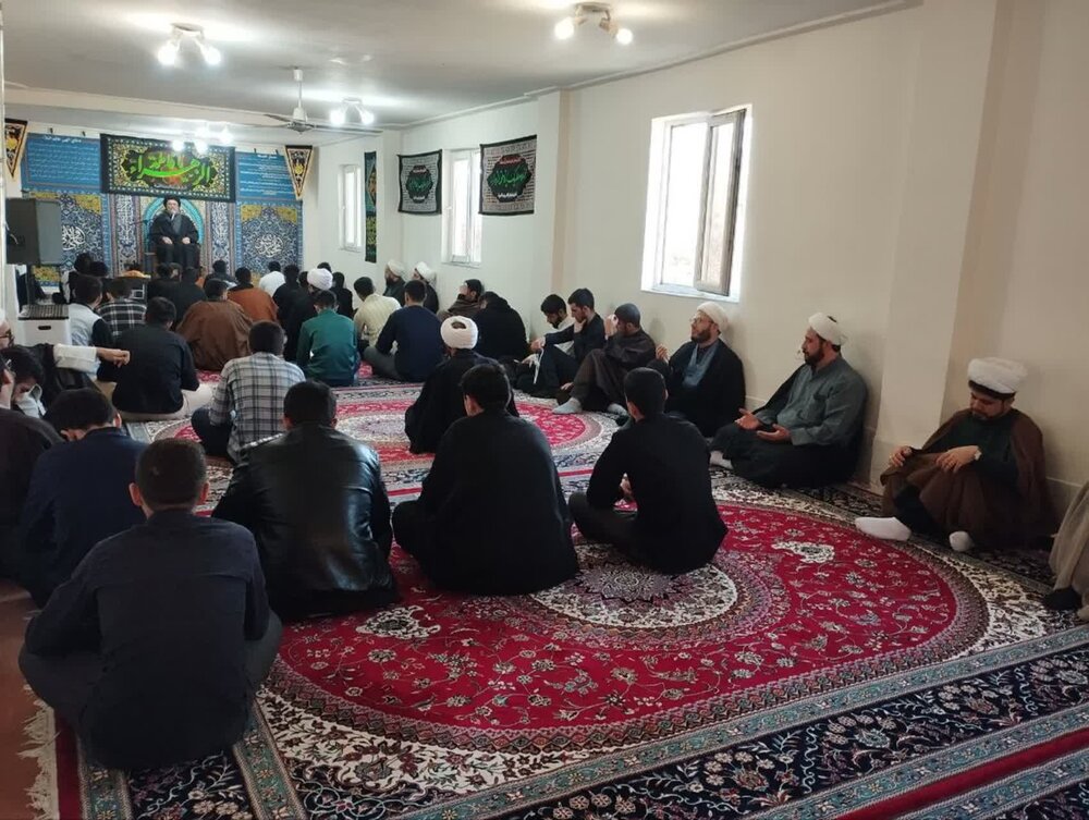 تصاویر/درس اخلاق حجت‌الاسلام والمسلمین سید حسن عابدیان