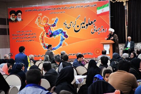تصاویر/ گرامیداشت روز جهانی معلولین در خوی با سخنرانی امام جمعه این شهرستان