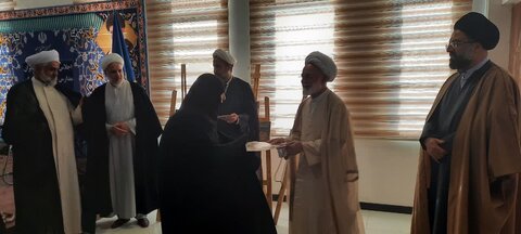 رو نمایی از کتاب در اجلاس مدیران مدارس علمیه خواهران و هیئت امنا