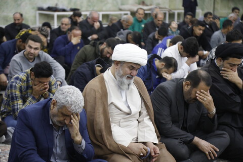 تصاویر / غبارروبی ضریح حرم حضرت معصومه(س) توسط ستاد اقامه نماز جمعه شهرپردیسان قم