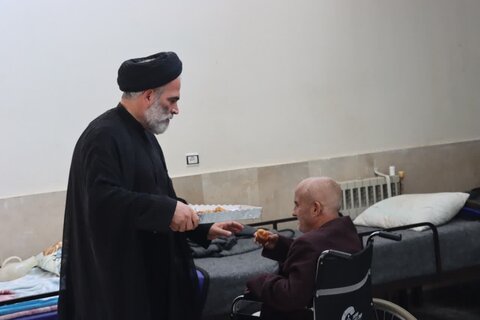 ـصاویر/  حضور امام جمعه سلماس در سرای سالمندان
