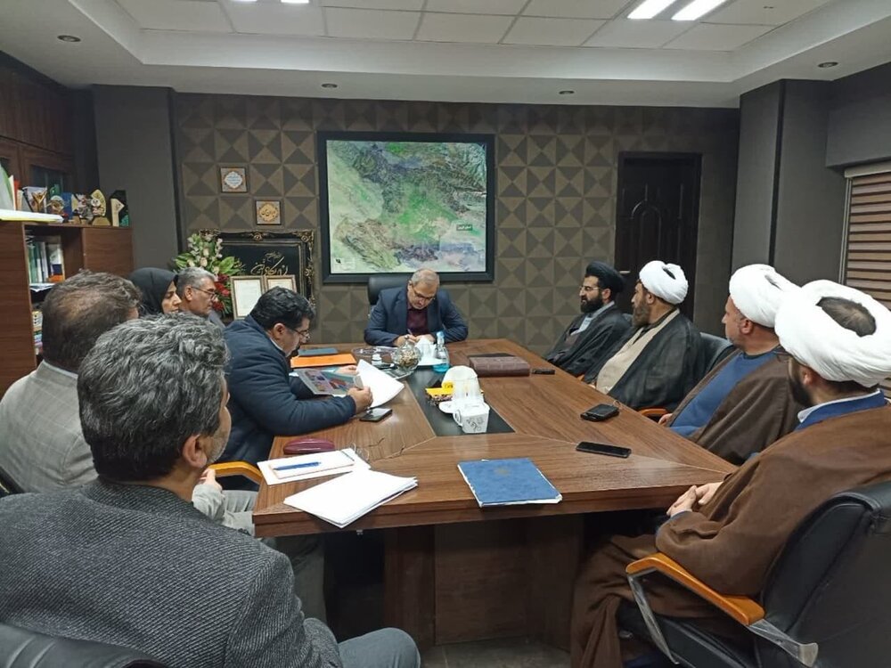 مدیر دفتر موقوفات و منابع پایدار حوزههای علمیه کشور به قزوین رفت