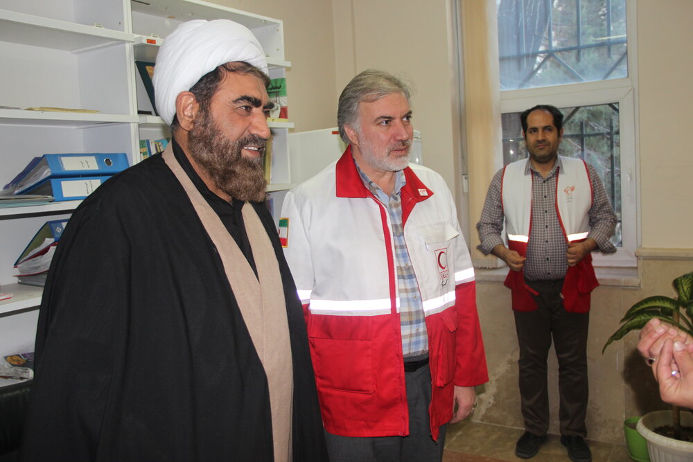 ارائه خدمات به مردم از اهداف انبیا و اولیای الهی بوده است