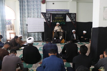 تصاویر/ درس اخلاق طلاب مدرسه النبی(ص) بندرعباس