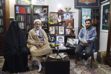 پدر شهید: دلتنگ خنده‌های حسنم / مادر شهید: بدون حسن خیلی سخت است