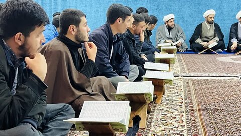 تصاویر/ برگزاری محفل دوشنبه های قرآنی در مدرسه علمیه امام رضا(ع) میاندوآب