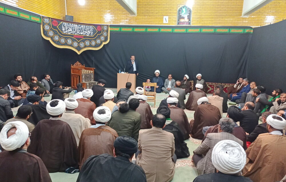 توجه مناسب به فرهنگ نشده است؛ فضلای حوزه باید میداندار این عرصه باشند