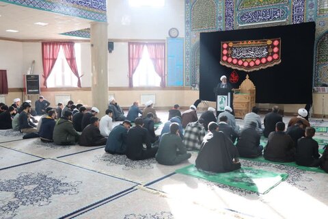 تصاویر/ سلسله نشست های جهاد تبیین در مدرسه علمیه امام علی (ع) سلماس