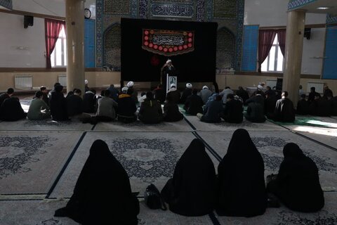 تصاویر/ سلسله نشست های جهاد تبیین در مدرسه علمیه امام علی (ع) سلماس