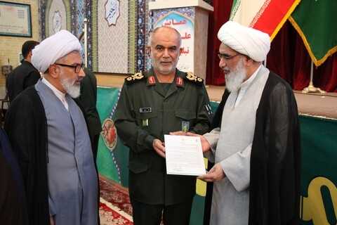 همایش علمداران تبلیغ و تبیین روحانیون نیروهای مسلح استان بوشهر