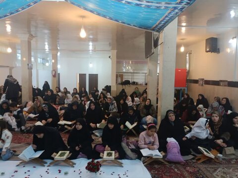 تصاویر / محفل انس با قرآن کریم در شهرستان خوی