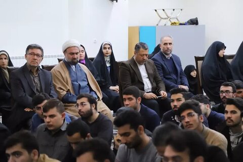 تصاویر/ دیدار جمعی از دانشجویان تشکل های دانشجویی دانشگاه های تبریز با نماینده ولی فقیه در آذربایجان شرقی