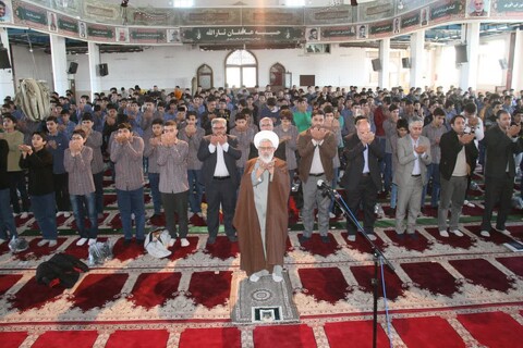 تصاویر/ برنامه پیوند مدرسه و مسجد در زنجان با حضور نماینده ولی فقیه در استان زنجان
