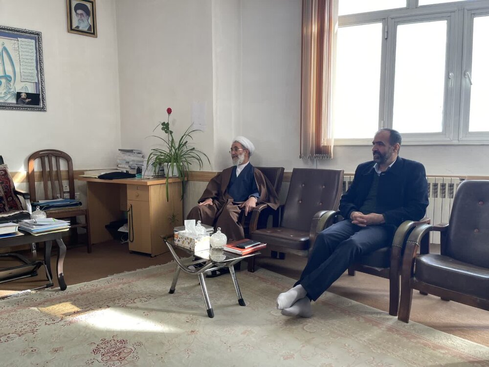 مسائل و مشکلات مدرسه علمیه مرند بررسی شد