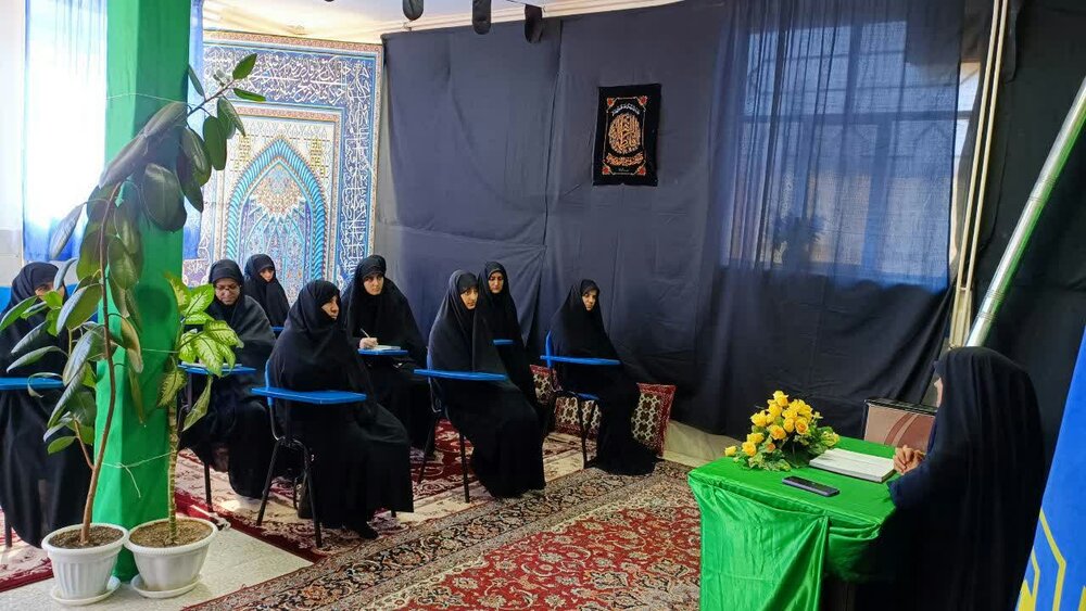 حضرت زہراء (س) کا امامت کے دفاع میں کردار اہم ہے، محترمہ فاطمه عزیزی