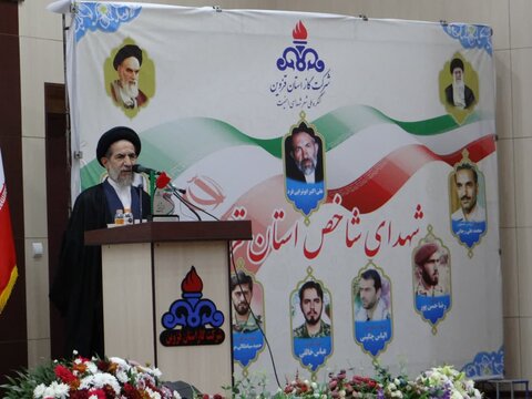 تصاویر / اختتامیه کنگره شهدای شعر امنیت در قزوین برگزارشد