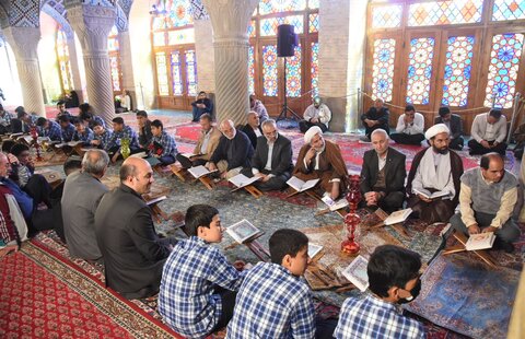 تصاویر| محفل انس با قرآن در مسجد نصیر الملک