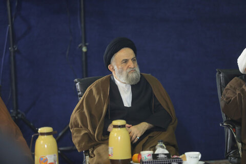 تصاویر / نشست اعضای جامعه مدرسین با تولیت جدید مسجد مقدس جمکران