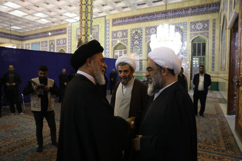 تصاویر / نشست اعضای جامعه مدرسین با تولیت جدید مسجد مقدس جمکران