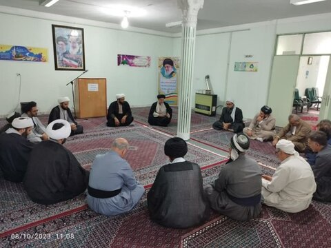 تصاویر/نشست علمی علمای شیعه و سنی در مرکز بزرگ اسلامی شهرستان کامیاران