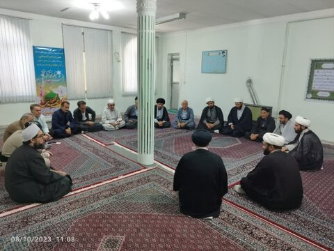 تصاویر/نشست علمی علمای شیعه و سنی در مرکز بزرگ اسلامی شهرستان کامیاران