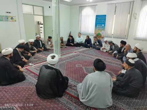تصاویر/نشست علمی علمای شیعه و سنی در مرکز بزرگ اسلامی شهرستان کامیاران