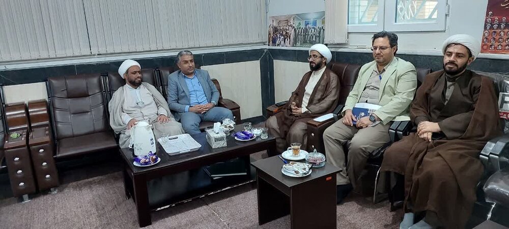 ائمه جماعت مدارس گفتمان های دینی در بین دانش آموزان را افزایش دهند
