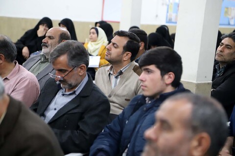 دیدار فعالان فرهنگی نهاوند با نماینده ولی فقیه در استان همدان