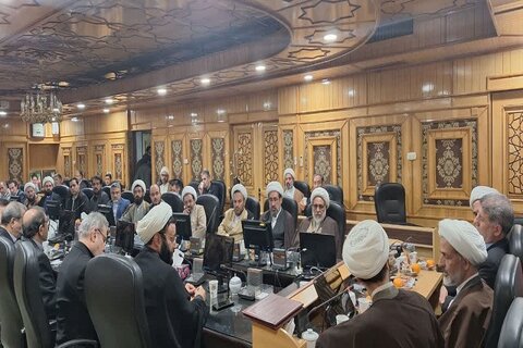 تصاویر/ هماندیشی اساتید حوزه و دانشگاه کرمانشاه