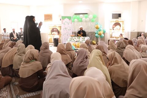 تصاویر/برگزار اجلاس قرآن، عترت و نماز دانش آموزی در خمیر