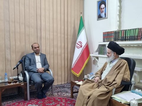 آیت الله حسینی بوشهری در دیدار مدیر کل بهزیستی: