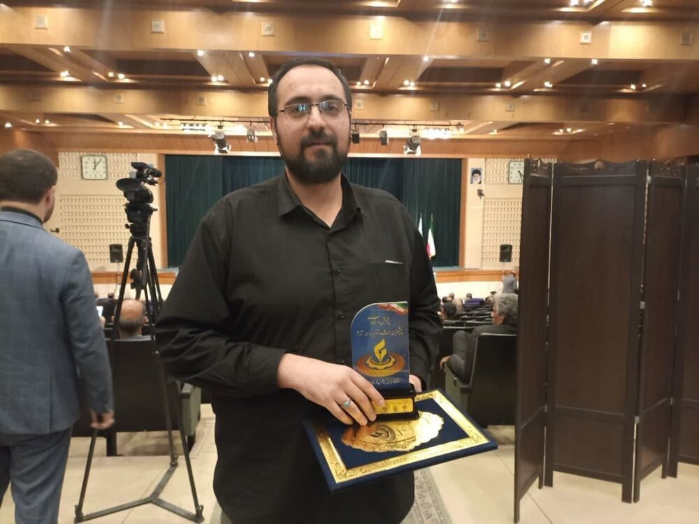 پژوهشگران برتر حوزه علمیه قزوین تقدیر شدند | عرفانی: پژوهش از ضرورتهای زندگی بشری است