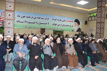 تصاویر/ همایش روحانیون شیعه و اهل سنت در سلماس