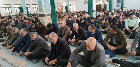 تصاویر/ اقامه نماز عبادی و سیاسی جمعه میانه