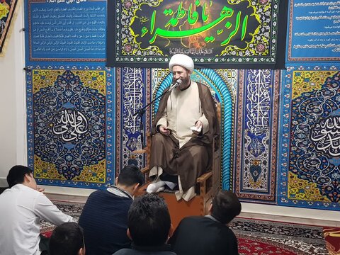 تصاویر/درس اخلاق مدرسه علمیه محمد باقر (ع) پارس آباد برگزار شد