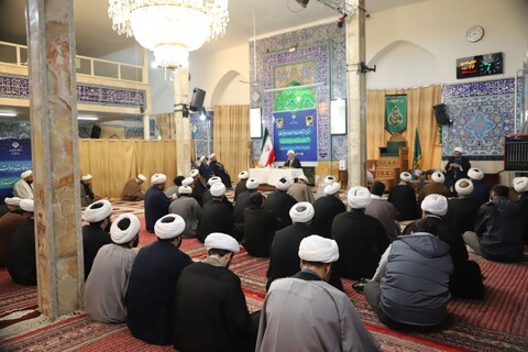تصاویر نشست مشاور رئیس جمهور در امور روحانیت با علما و روحانیون البرز