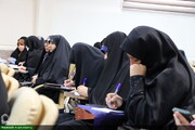 بالصور/ إقامة دورة حول مبادئ الثورة الإسلامية للطالبات الجدد في الحوزة العلمية النسوية لمحافظة خوزستان