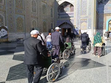اعزام معلولان بشاگردی به مشهد مقدس