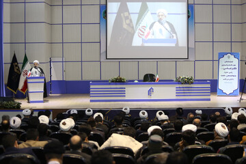 دنیا به حقیقت و هویت تمدن مادی استعمارگر دست یافته است