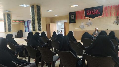 تصاویر / جلسه اهداف و آداب طلبگی در مدرسه علمیه الزهرا (س) کنگان