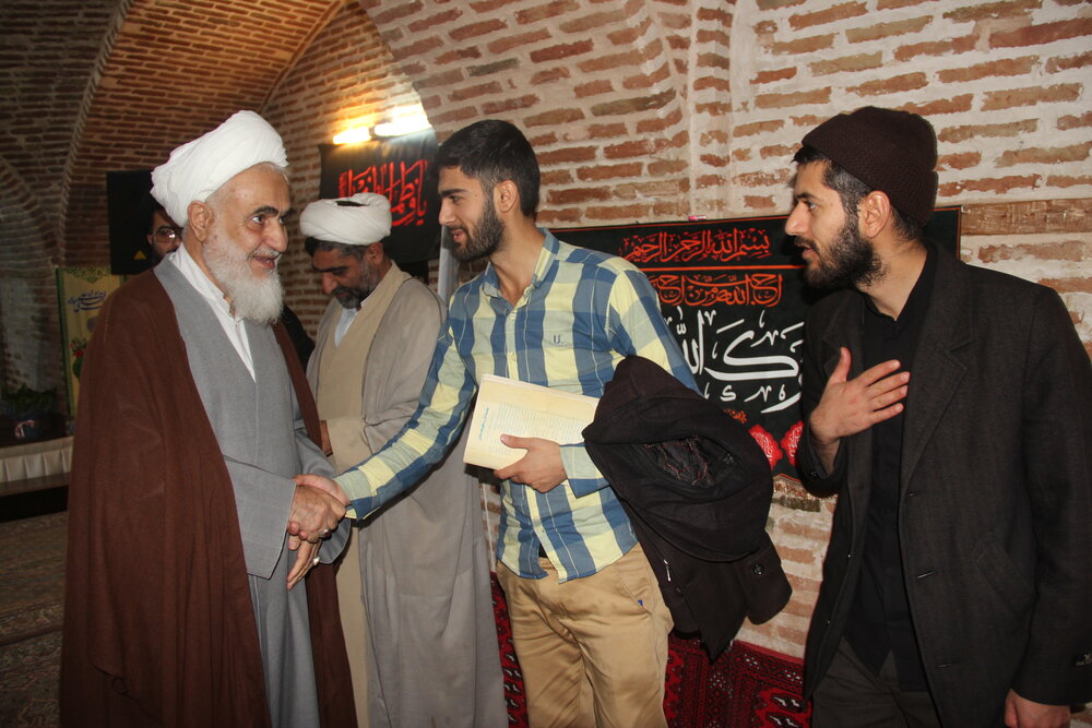 با دانشآموزان رفاقت کنیم