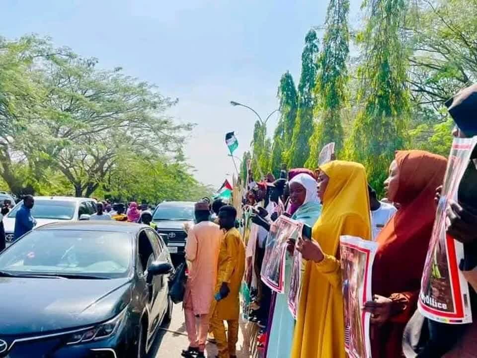 راهپیمایی مردم نیجریه در حمایت از مظلومان فلسطین + تصاویر