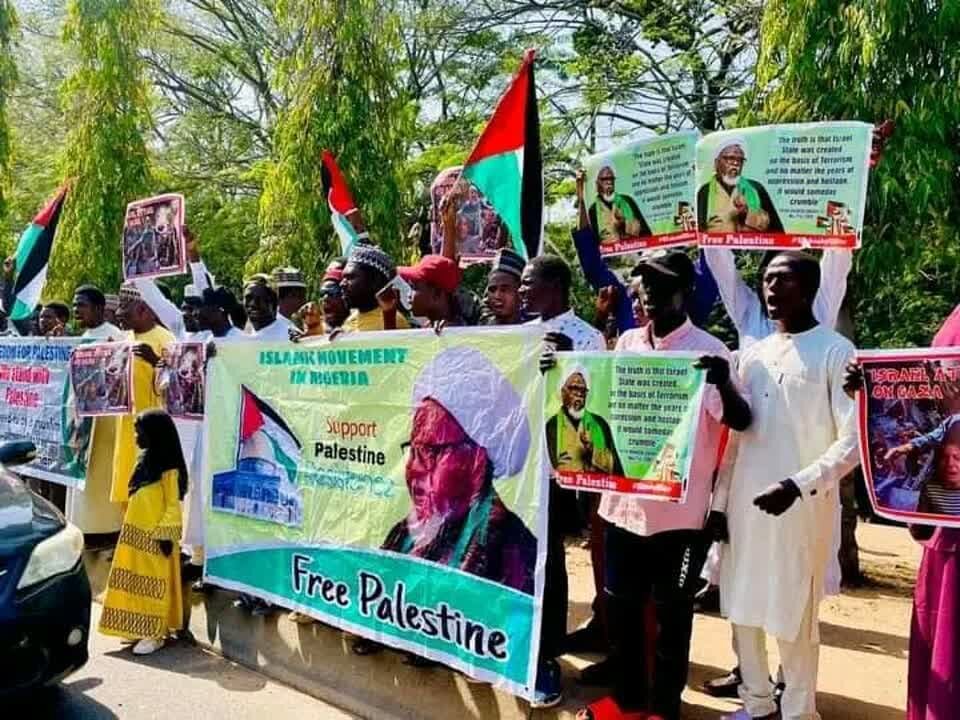 راهپیمایی مردم نیجریه در حمایت از مظلومان فلسطین + تصاویر